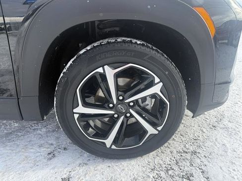 Used 2023 Chevrolet TrailBlazer RS w/ Sun and Liftgate Package image 9