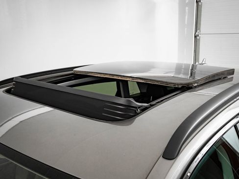 Used 2021 Audi e-tron Premium Plus w/ Premium Plus Package image 14