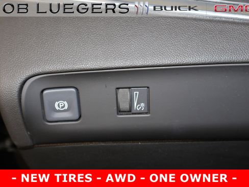 Certified 2022 Buick Enclave Essence w/ Experience Buick Package image 30