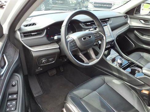 Used 2022 Jeep Grand Cherokee L Limited w/ Trailer Tow Group (B) image 15