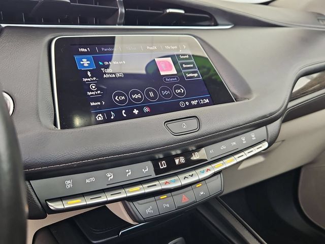 Used 2022 Cadillac XT4 Premium Luxury w/ Enhanced Visibility Package FWD image 18