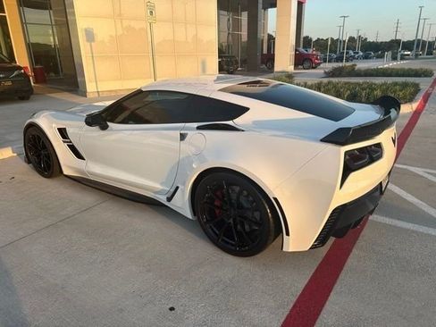 Used 2017 Chevrolet Corvette Grand Sport w/ Carbon Flash Badge Package RWD image 8