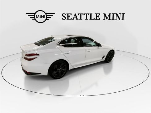Used 2022 Genesis G70 3.3T w/ Sport Advanced Package image 12