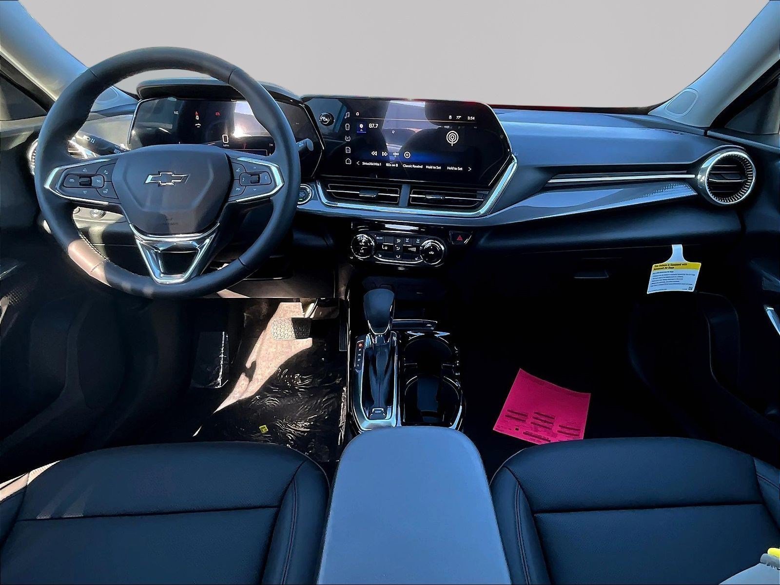 New 2026 Chevrolet Trax ACTIV w/ Sunroof Package FWD image 10