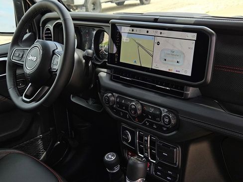 New 2025 Jeep Gladiator Rubicon image 7