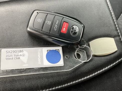 Used 2025 Toyota Tundra Limited image 29