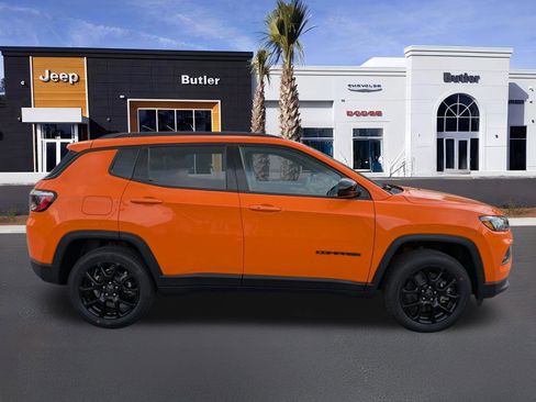 New 2026 Jeep Compass Latitude image 7