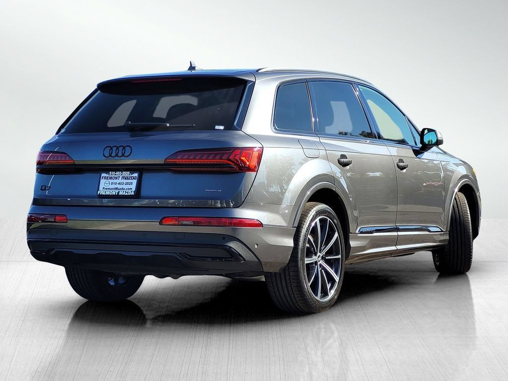 Used 2022 Audi Q7 3.0T Premium Plus w/ Premium Plus Package AWD/4WD image 4