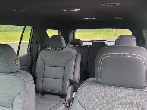 New 2026 Chevrolet Traverse LT w/ Driver Confidence Package FWD image 25