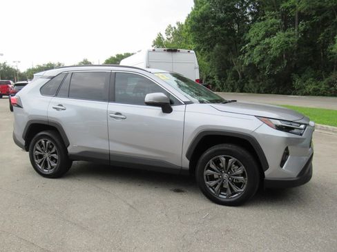 Used 2022 Toyota RAV4 XLE Premium AWD/4WD image 2