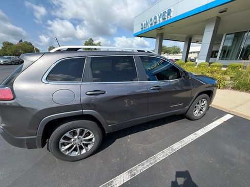Used 2020 Jeep Cherokee Latitude Plus w/ Cold Weather Group AWD/4WD image 9