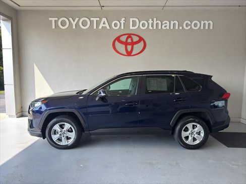 Certified 2021 Toyota RAV4 XLE w/ Convenience Package FWD image 1