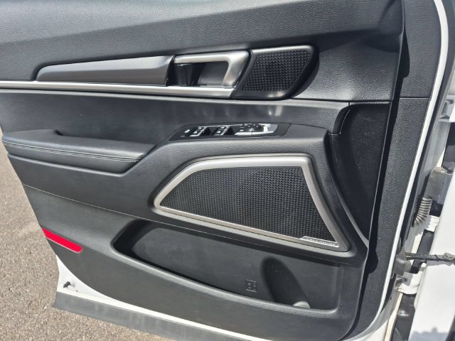 Used 2023 Kia Telluride LX FWD image 14