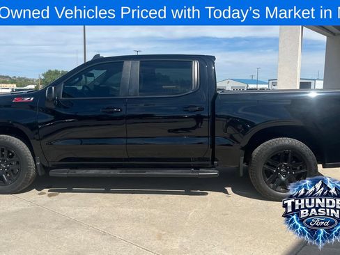Used 2024 Chevrolet Silverado 1500 RST AWD/4WD image 9