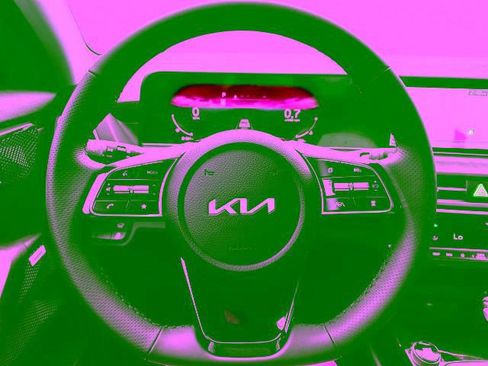 Used 2024 Kia Seltos SX w/ SX Sunroof Package AWD/4WD image 27