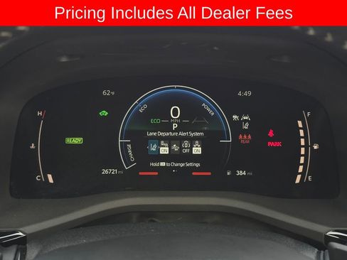 Used 2025 Toyota Camry SE w/ Convenience Package FWD image 16