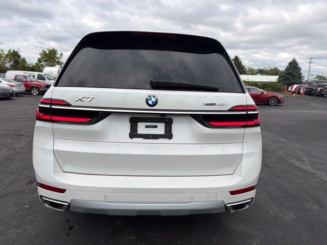 Used 2024 BMW X7 xDrive40i AWD/4WD image 5