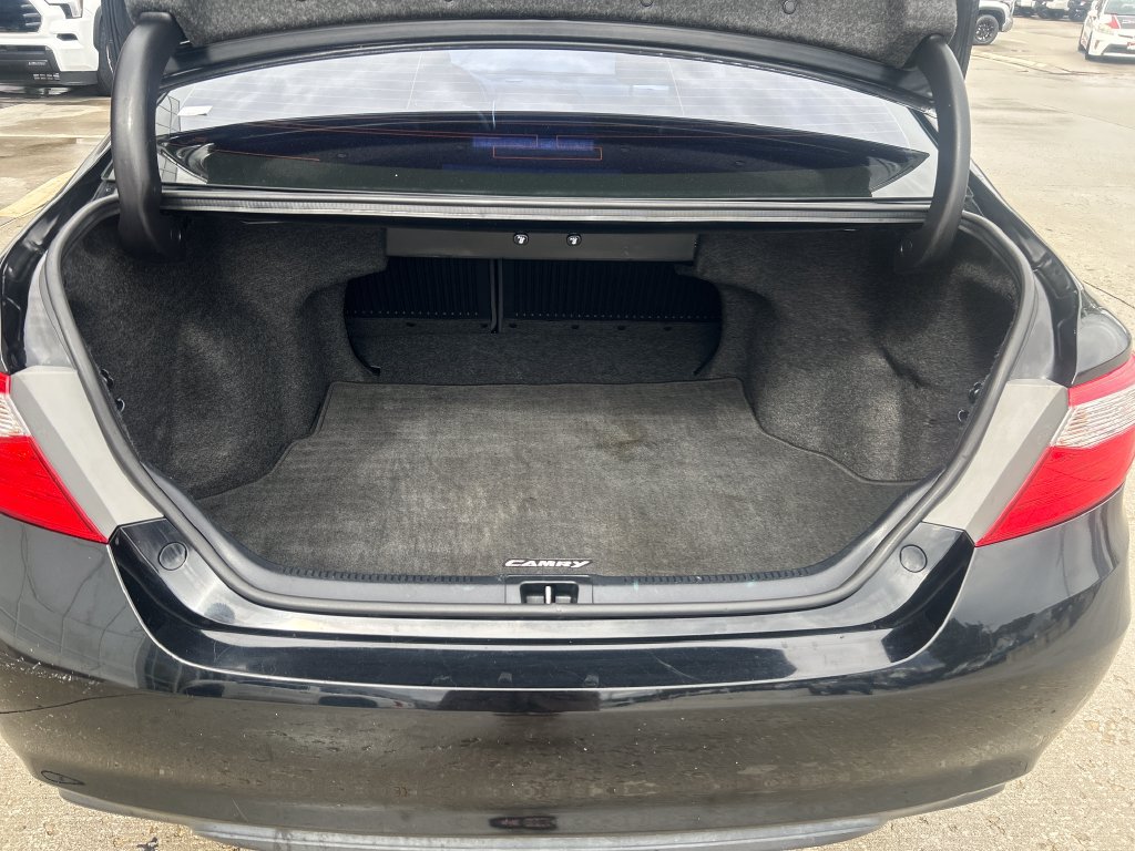 Used 2017 Toyota Camry SE FWD image 26