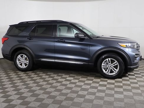 Used 2022 Ford Explorer XLT image 13