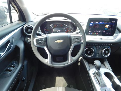 Used 2024 Chevrolet Blazer LT w/ Convenience Package FWD image 10