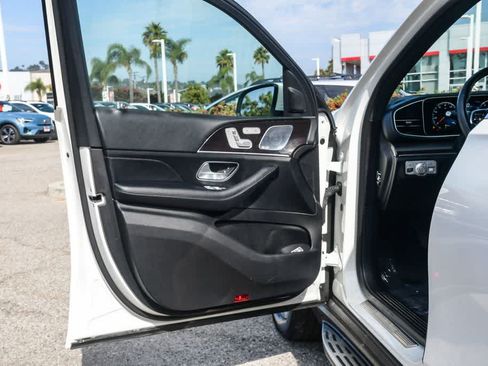 Used 2020 Mercedes-Benz GLE 350 4MATIC w/ Premium Package image 24