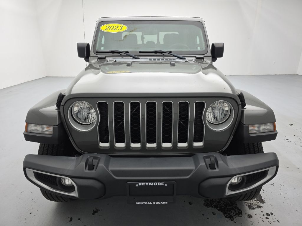 Used 2023 Jeep Gladiator Overland w/ Popular Equipment Package AWD/4WD image 5