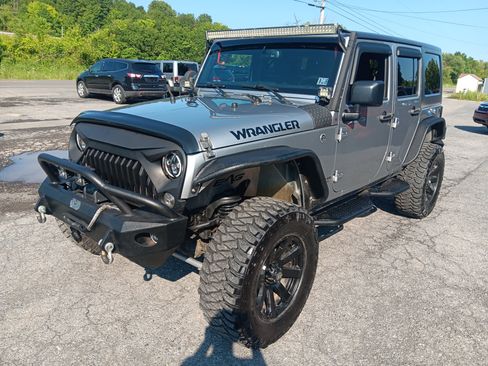 Used 2016 Jeep Wrangler Unlimited Sport w/ Quick Order Package 24S AWD/4WD image 1