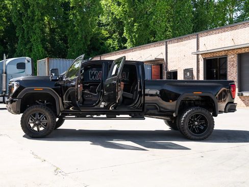 Used 2024 GMC Sierra 3500 Denali Ultimate AWD/4WD image 6