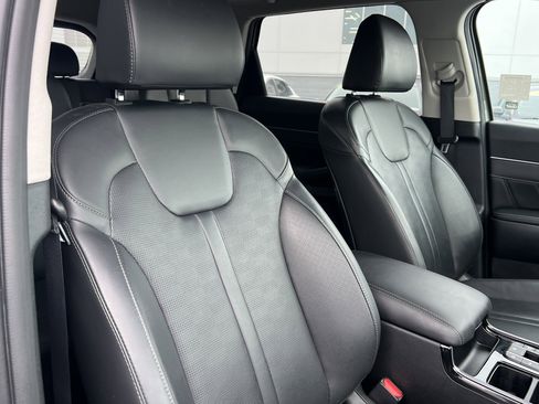 Certified 2024 Kia Sorento SX image 15