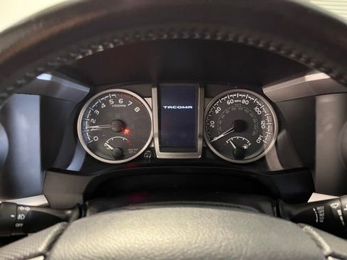 Used 2016 Toyota Tacoma SR5 image 22