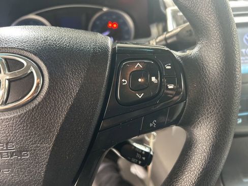 Used 2016 Toyota Camry LE image 25