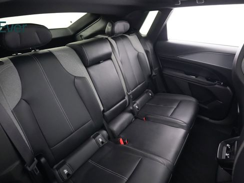 Used 2024 Cadillac Lyriq Tech AWD/4WD image 5