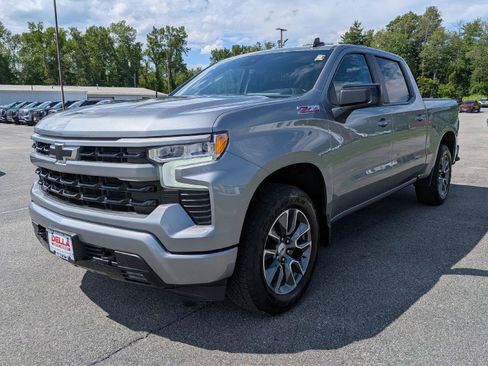 Used 2025 Chevrolet Silverado 1500 RST AWD/4WD image 4