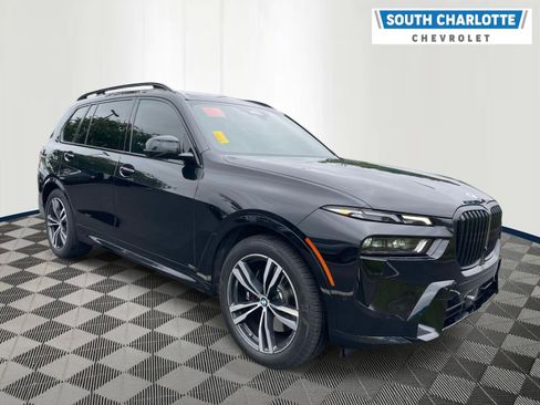 Used 2024 BMW X7 xDrive40i w/ M Sport Package AWD/4WD image 3