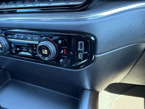 Used 2023 Chevrolet Silverado 1500 High Country w/ Technology Package image 35