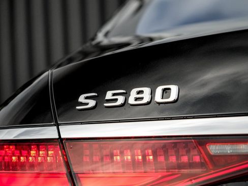 New 2026 Mercedes-Benz S 580 4MATIC Sedan image 9