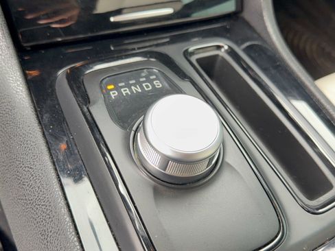 Used 2020 Chrysler 300 S RWD image 21