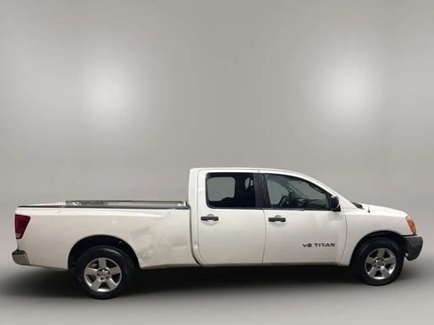 Used 2008 Nissan Titan XE w/ Preferred Pkg image 2
