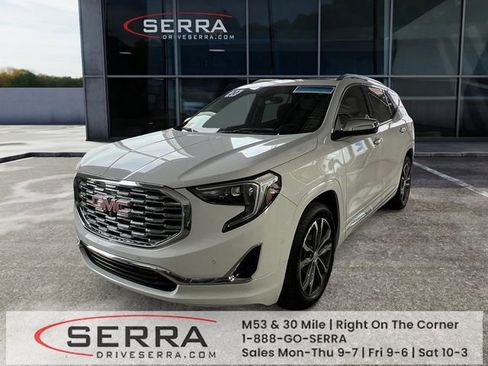 Used 2020 GMC Terrain Denali w/ Denali Premium Package AWD/4WD image 1