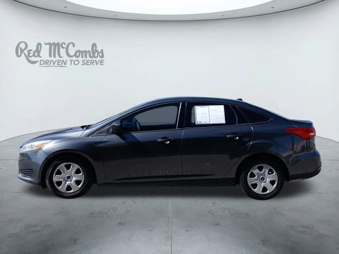 Used 2017 Ford Focus S image 2