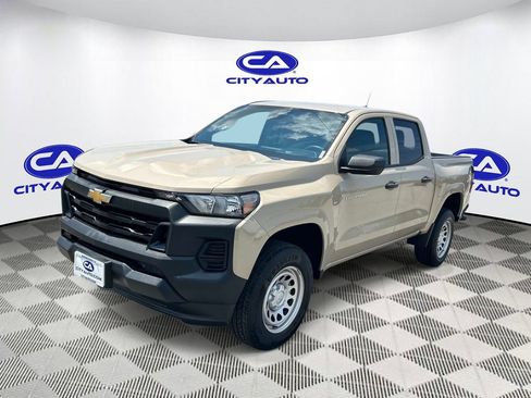 Used 2024 Chevrolet Colorado W/T RWD image 10