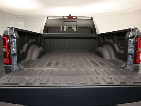 Used 2025 RAM 1500 Big Horn AWD/4WD image 23