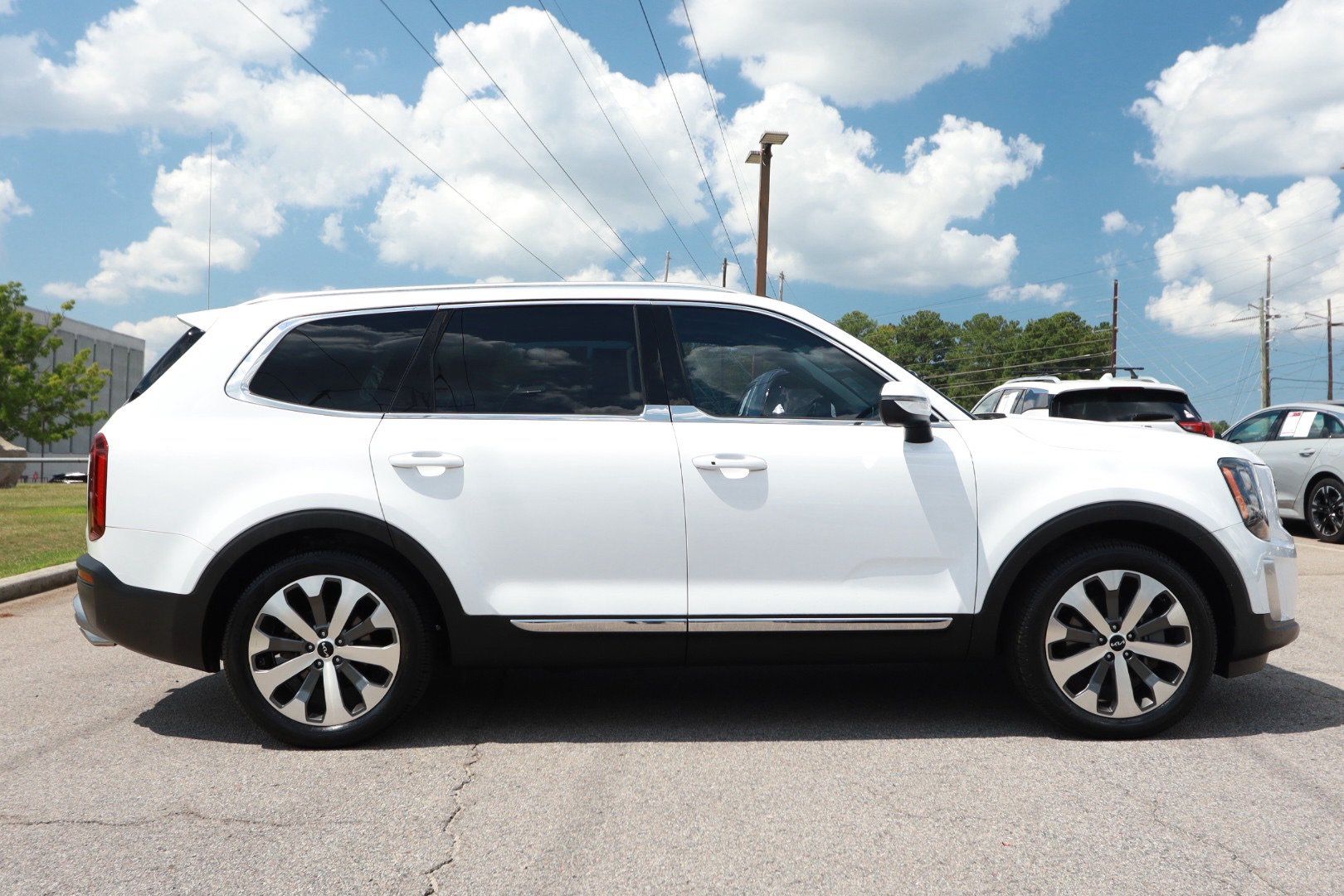 Used 2022 Kia Telluride EX w/ EX Premium Package FWD image 6