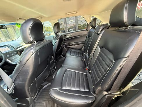 Used 2019 Ford Edge SEL w/ Equipment Group 201A AWD/4WD image 29