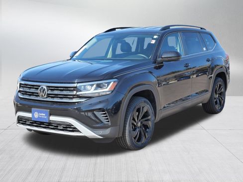 Certified 2022 Volkswagen Atlas SE image 3
