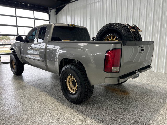 Used 2009 GMC Sierra 1500 SLE w/ Texas Edition RWD image 2