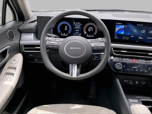 Used 2025 Hyundai Sonata SEL FWD image 7