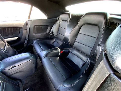 Used 2019 Ford Mustang Premium RWD image 20