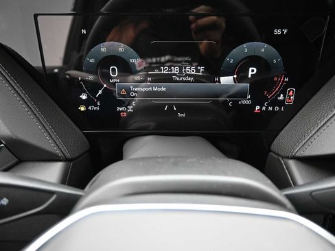 New 2026 GMC Yukon XL Denali w/ Sun & Power Step Package image 13