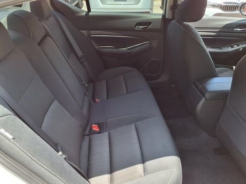 Used 2025 Nissan Altima 2.5 SV FWD image 22